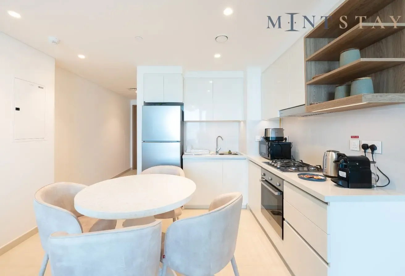 Elegant 1BR Apt, Steps Away from Dubai Mall