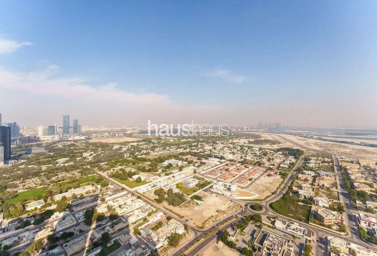 Spectacular Skyline View | Luxurious 1BR | Chic