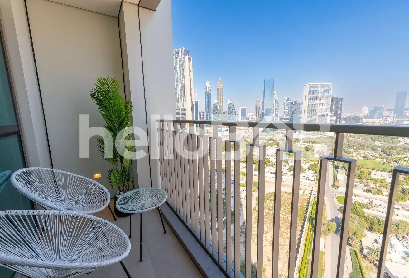 Sleeps 4 | Downtown Escape | 2-BR Large