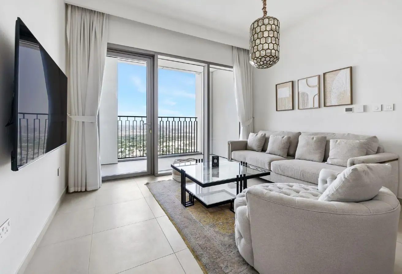 Prestine 1 BR | Skyline City | Downtown Views