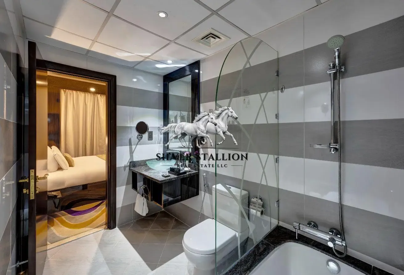 Luxury 1BR | Free DEWA & Internet | SZR