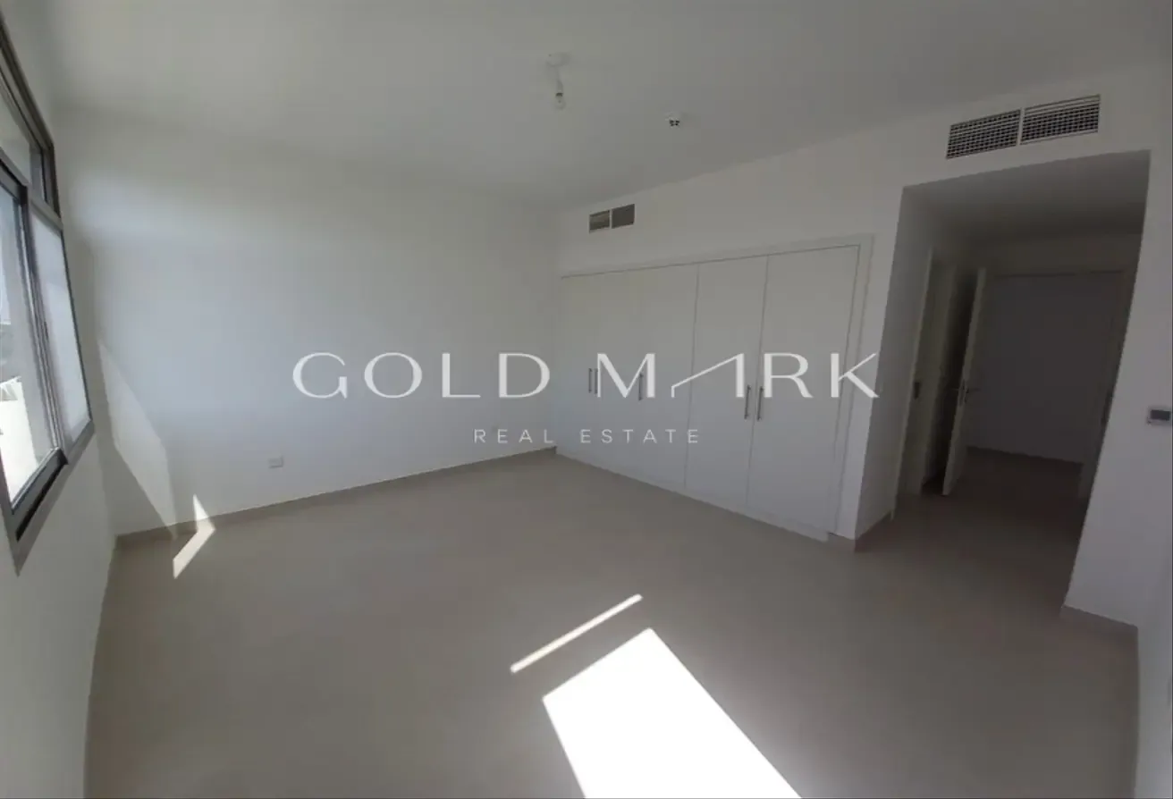 Ready To Move In I Prime Location I Well Maintain
