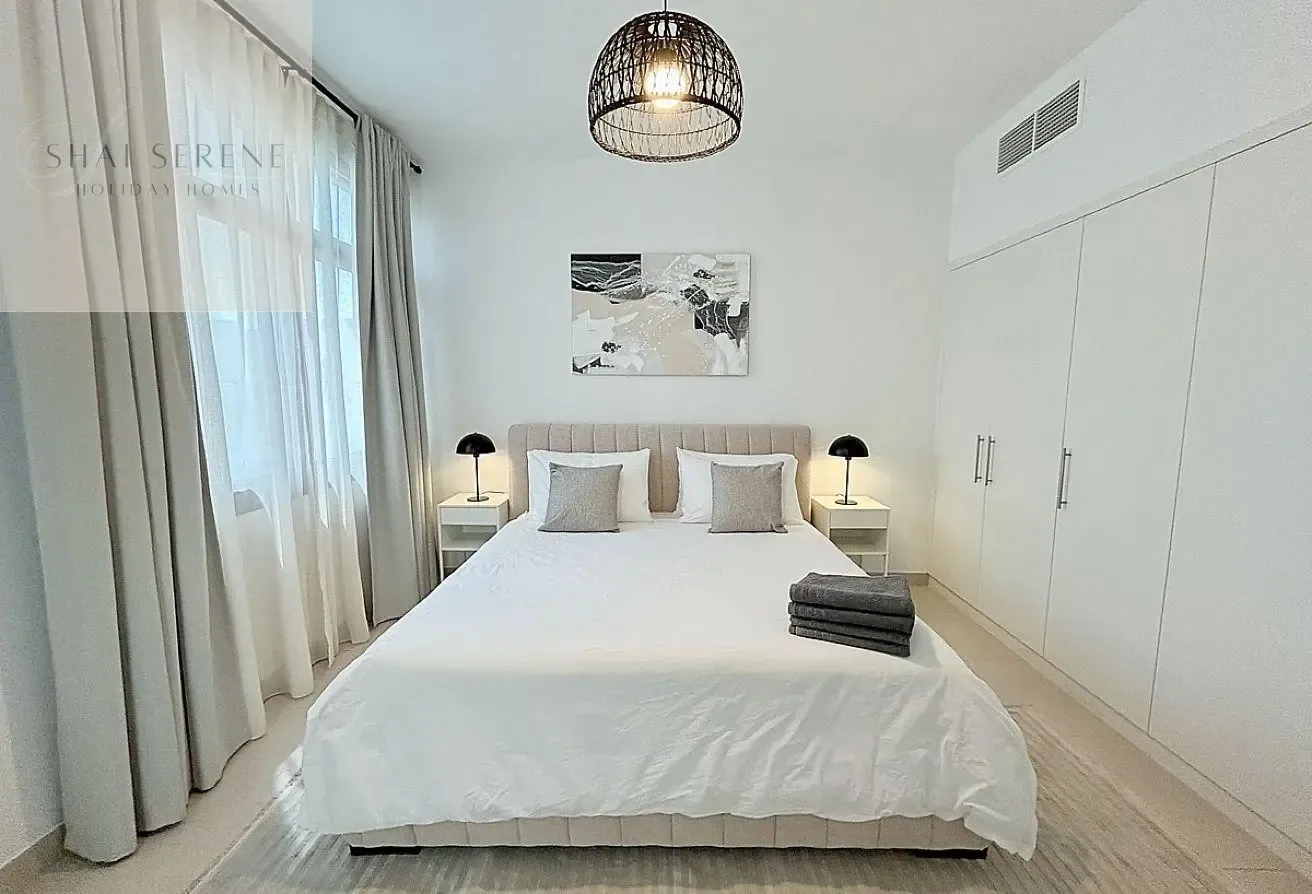 * Luxury 4BR + Maids Townhouse | Bills Included *