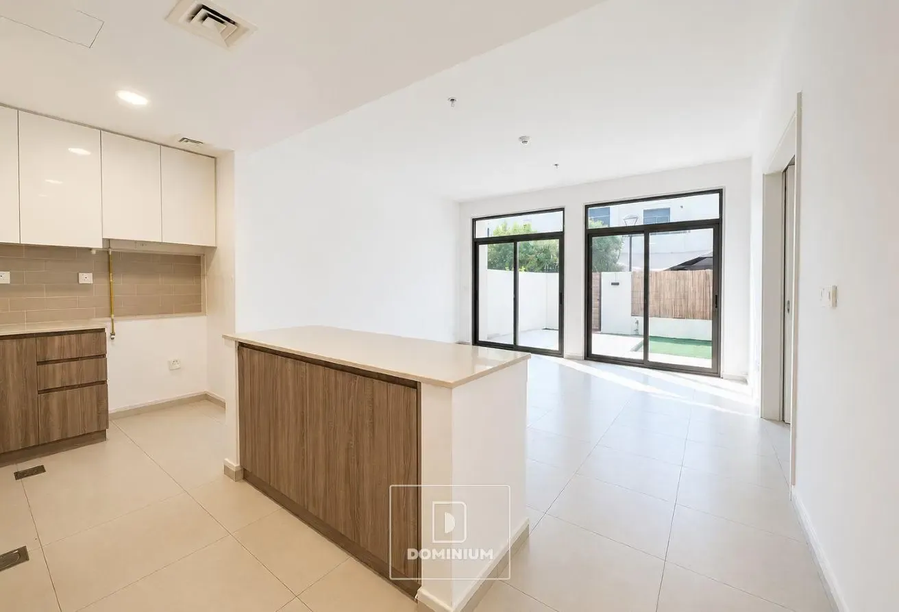 CORNER | CLOSE TO POOL | INTERNAL LOCATION