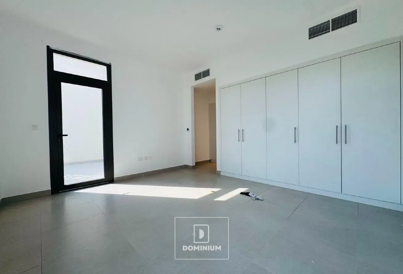 CORNER | CLOSE TO POOL | INTERNAL LOCATION