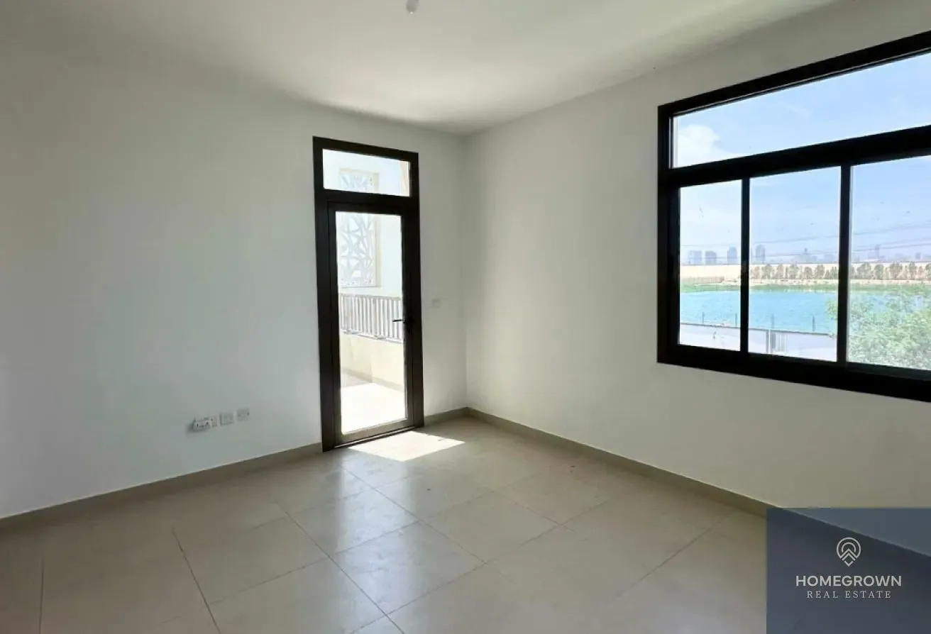 Single Row | Corner Unit | Avail from 15 Sep
