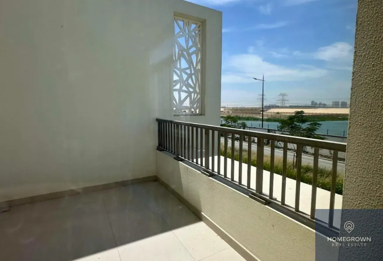Single Row | Corner Unit | Avail from 15 Sep