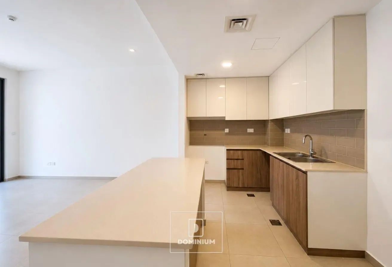 HUGE PLOT | CORNER | VACANT NOW