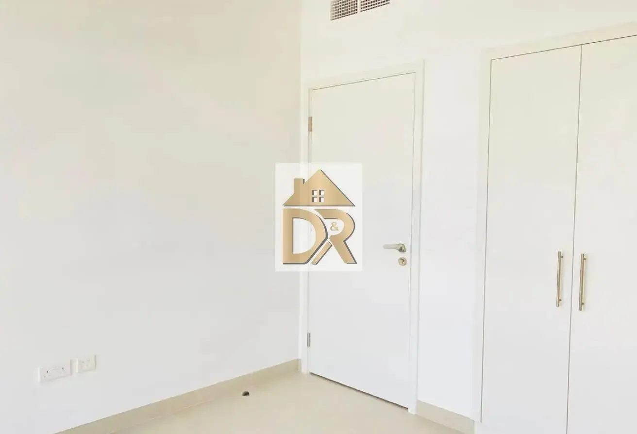 Brand New-Single Row-Near to Amenities-Vacant