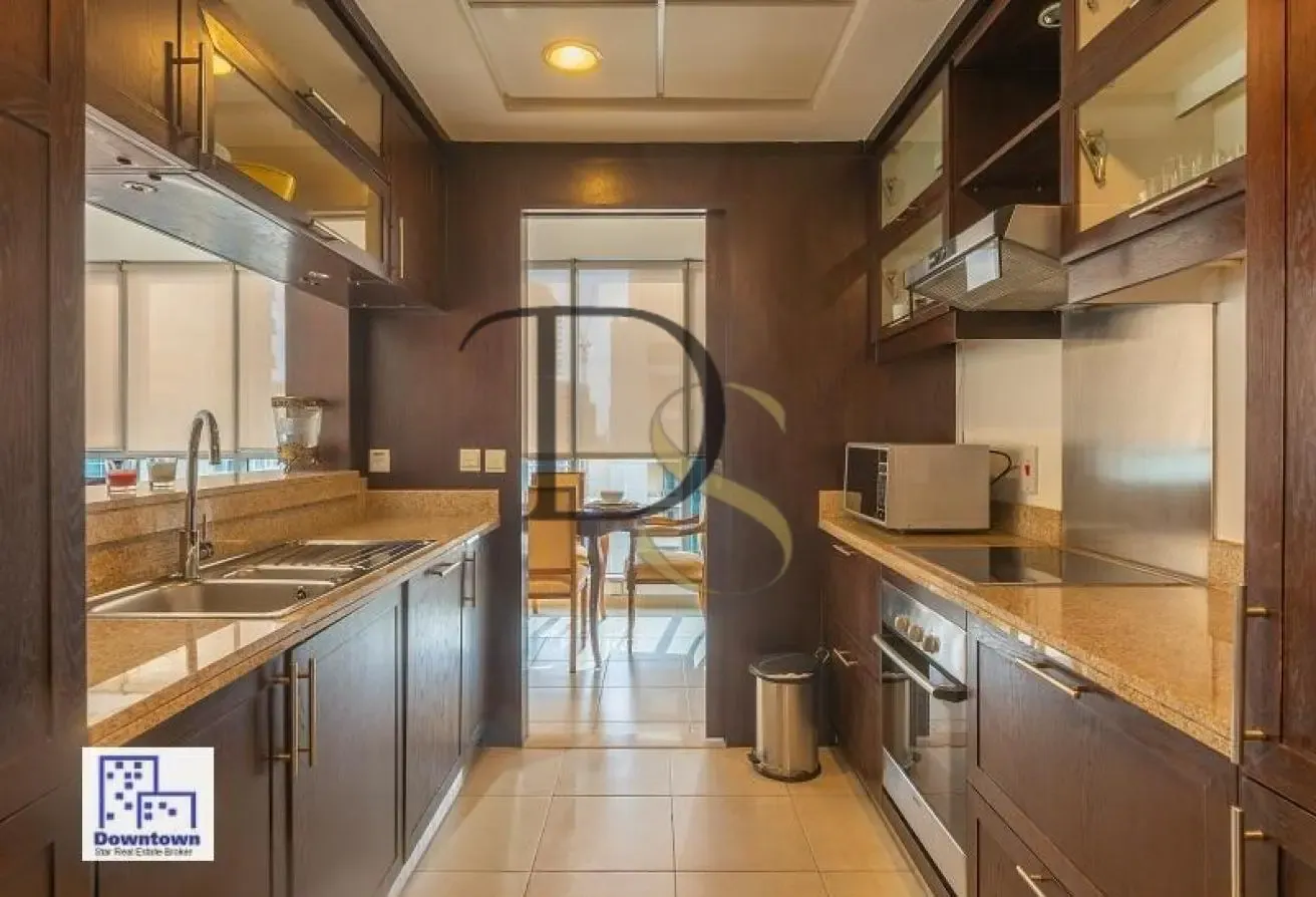 Spacious layout with Fountain Lake View Furnished