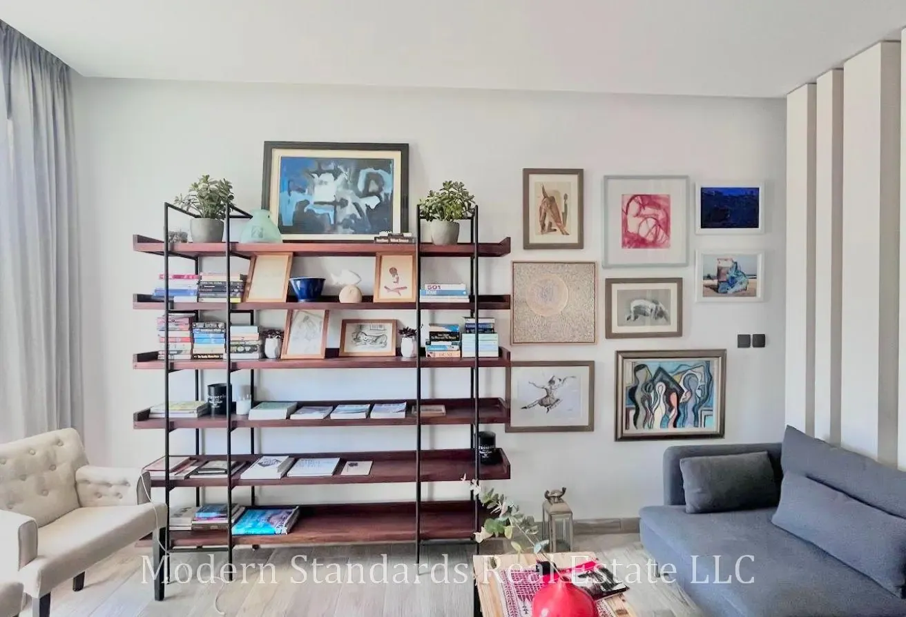 Furnished l Community View - 3 Min Walk to Mall