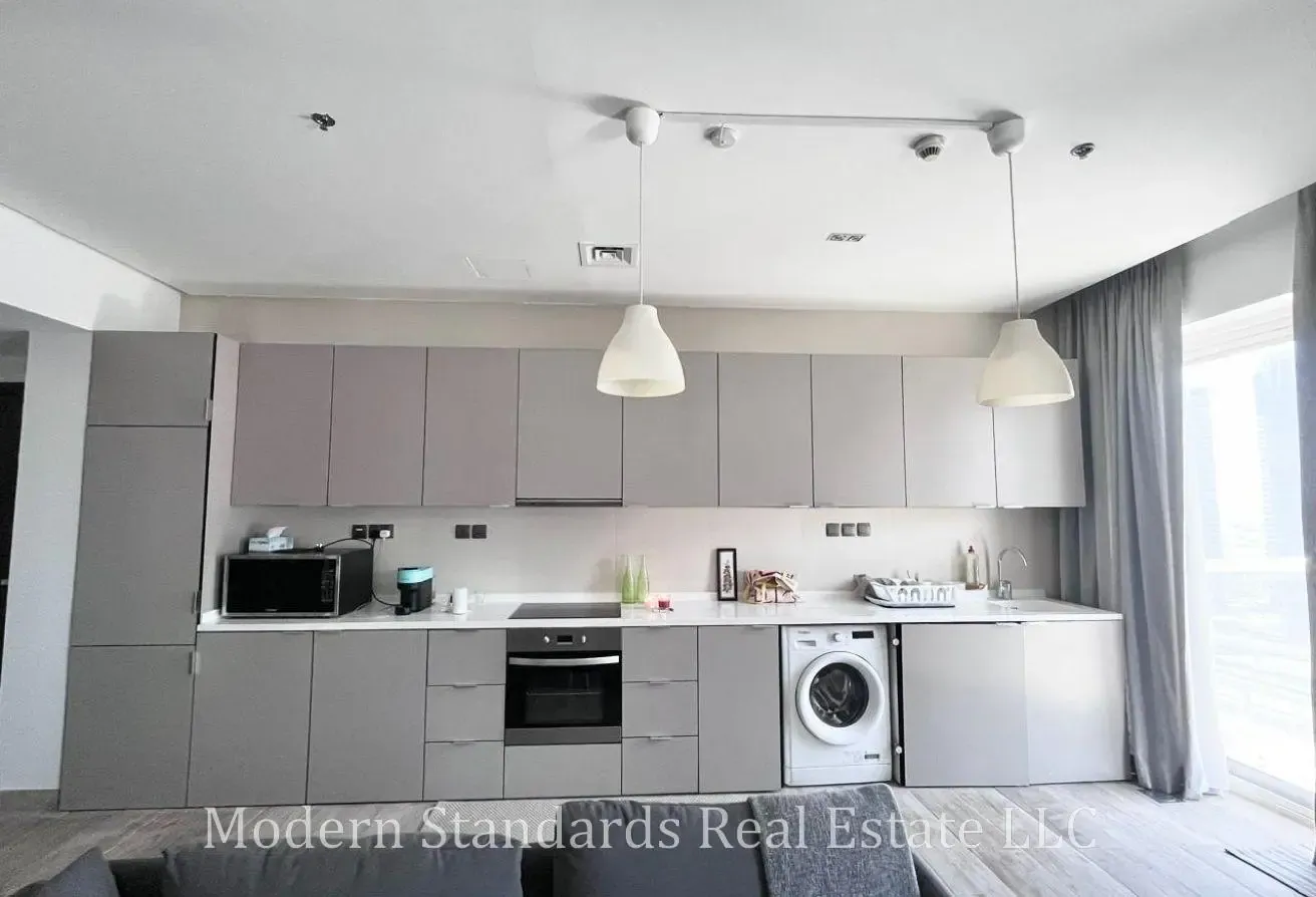Furnished l Community View - 3 Min Walk to Mall