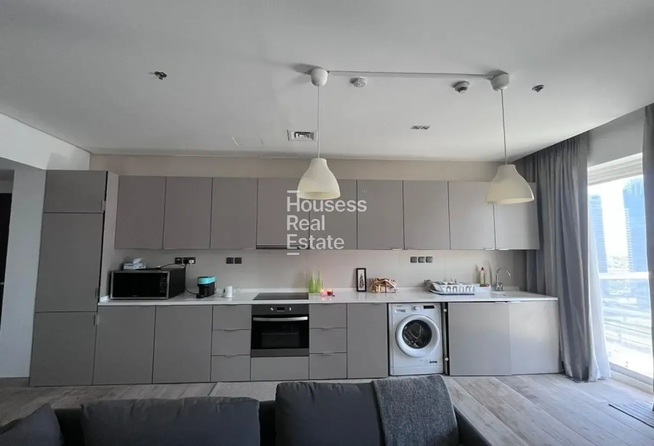 Upgraded Furnished | High Floor | Vacant