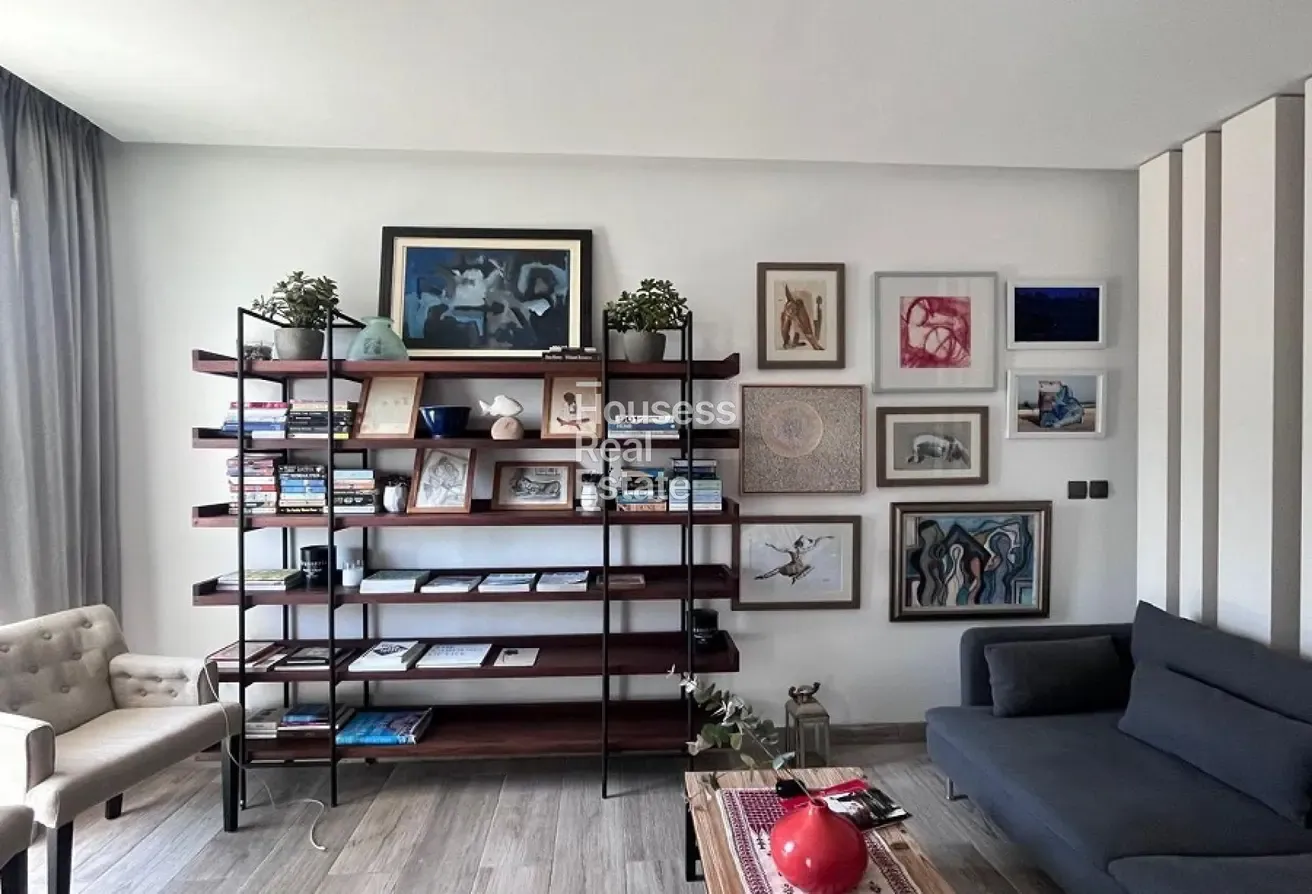 Upgraded Furnished | High Floor | Vacant