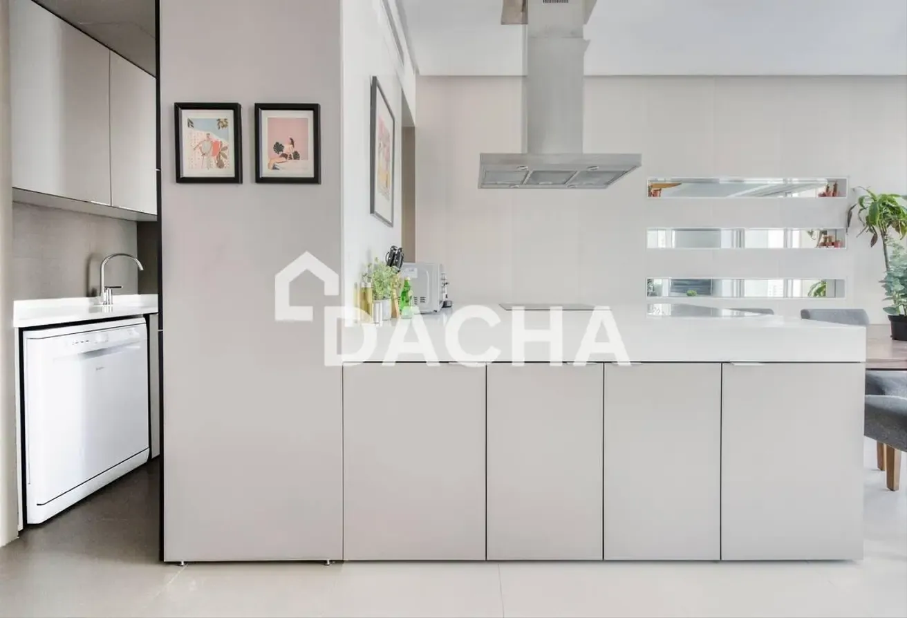 Marina View | Vacant | Upgraded | Fully Furnished