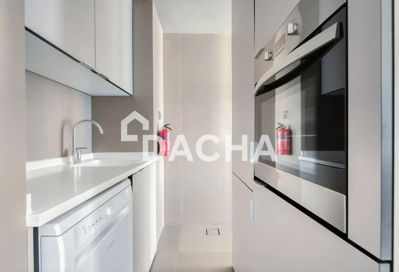 Marina View | Vacant | Upgraded | Fully Furnished