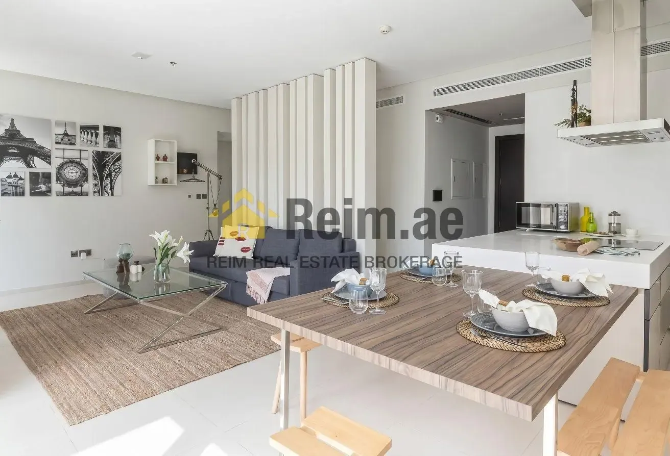 High Floor | Fully Upgraded | Full Lake View