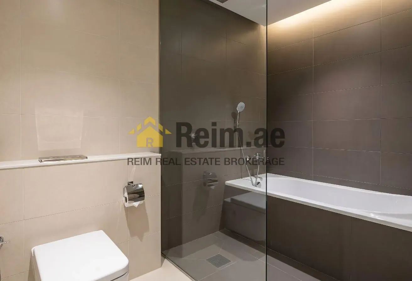 High Floor | Fully Upgraded | Full Lake View