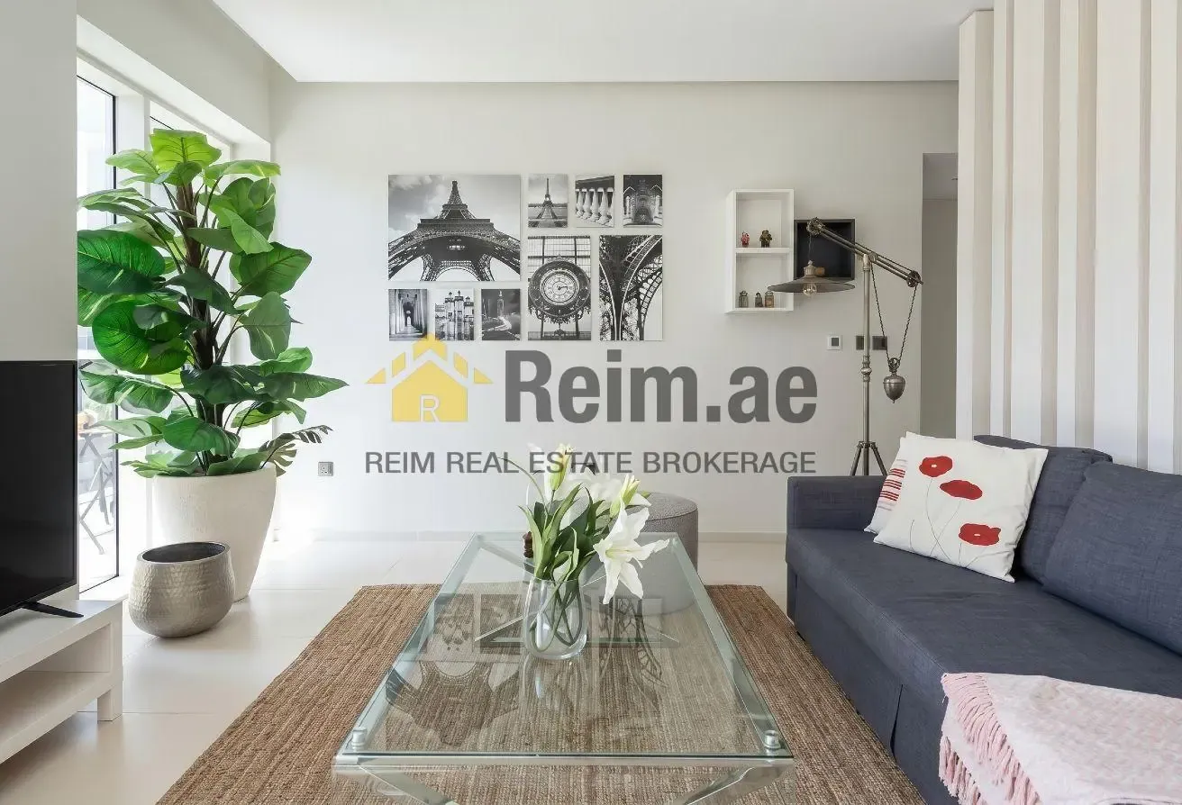High Floor | Fully Upgraded | Full Lake View