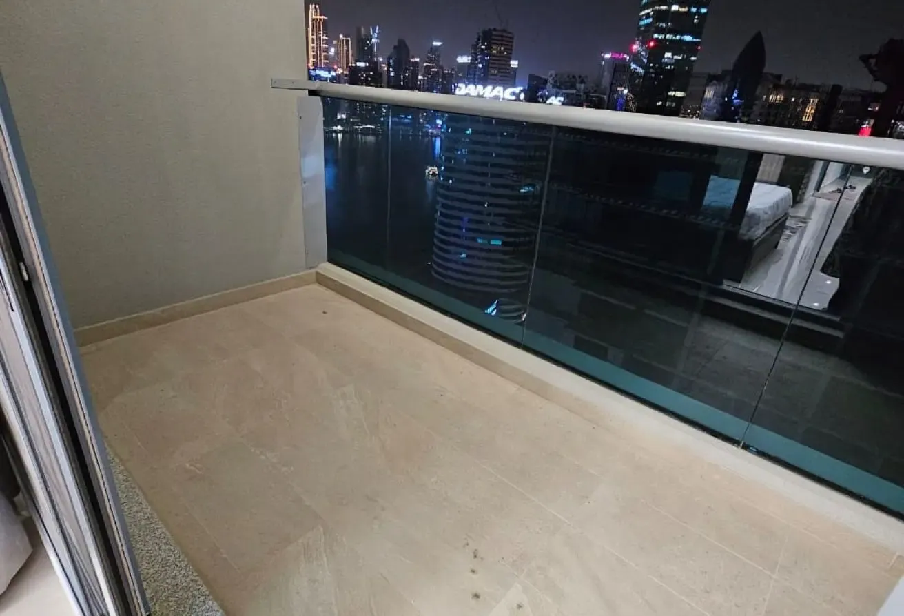 HIGHER FLOOR-FURNISHED STUDIO-PRIME LOCATION