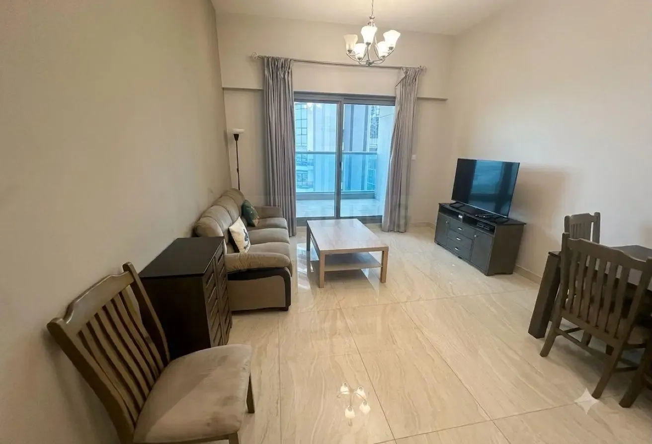 Bright & Spacious | Premium Apartment | Ready to M