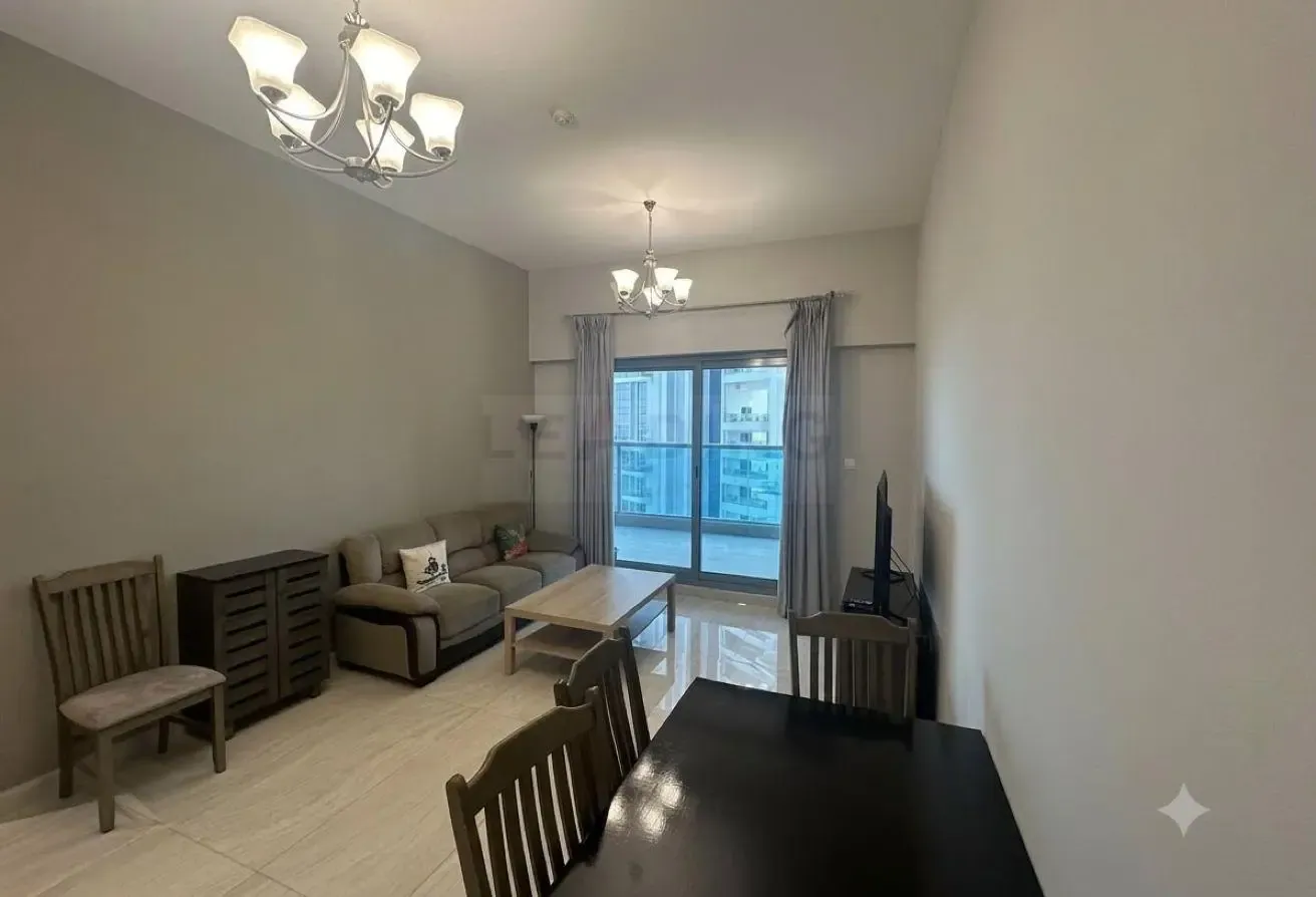 Bright & Spacious | Premium Apartment | Ready to M