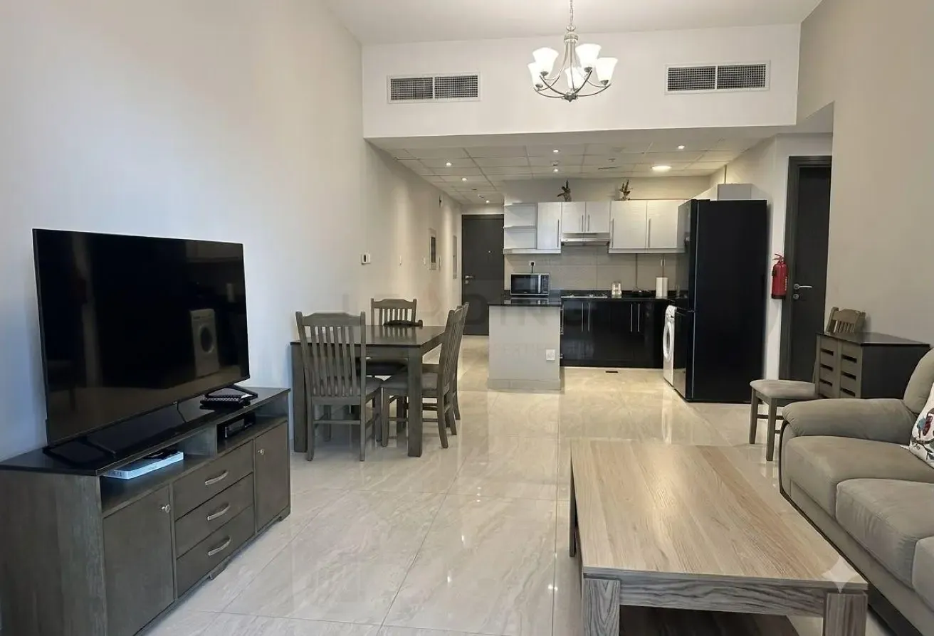 Bright & Spacious | Premium Apartment | Ready to M