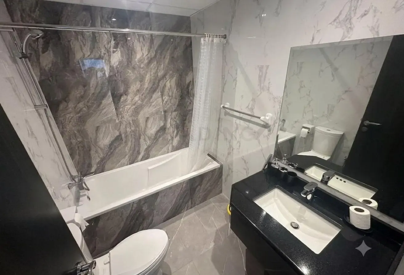 Bright & Spacious | Premium Apartment | Ready to M