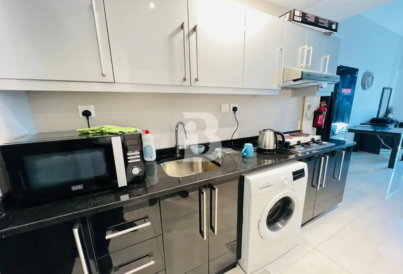 FULLY FURNISHED | SPACIOUS | PRIME LOCATION