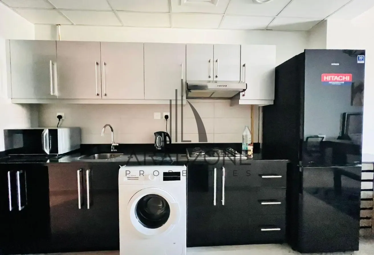 Bright & Spacious | Well maintained |Higher floor