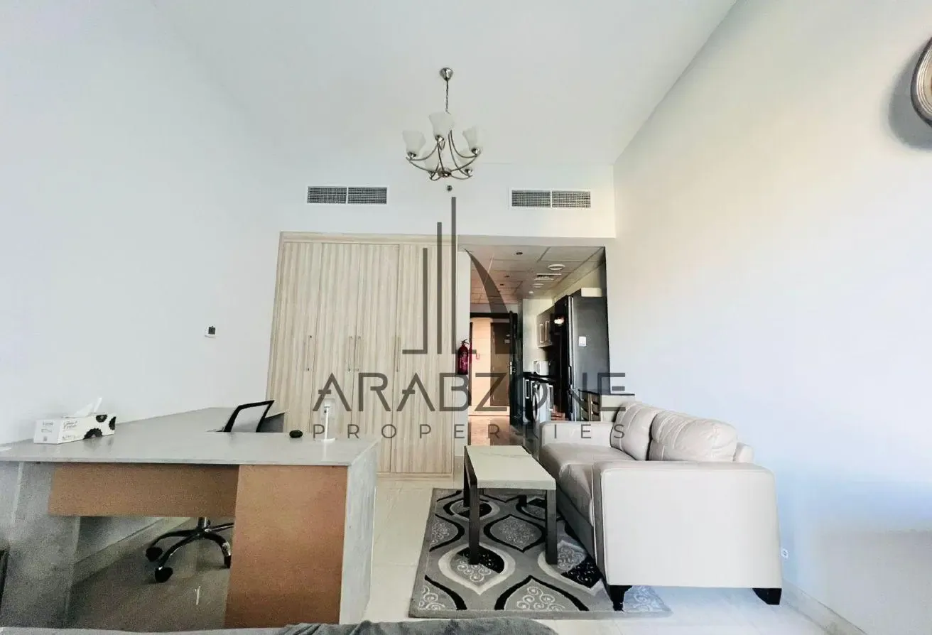 Bright & Spacious | Well maintained |Higher floor