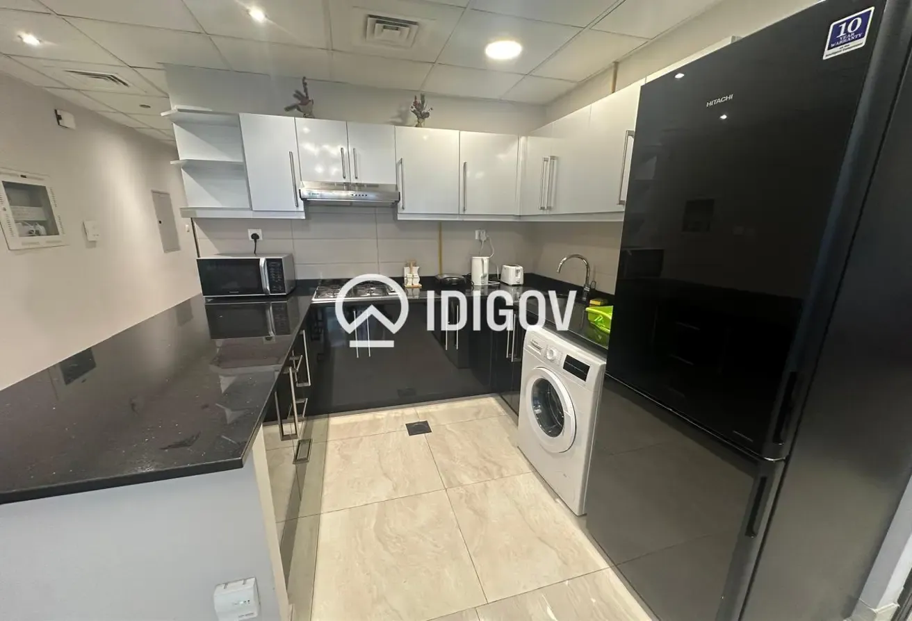 Vacant | Mid Floor | Furnished | With Balcony