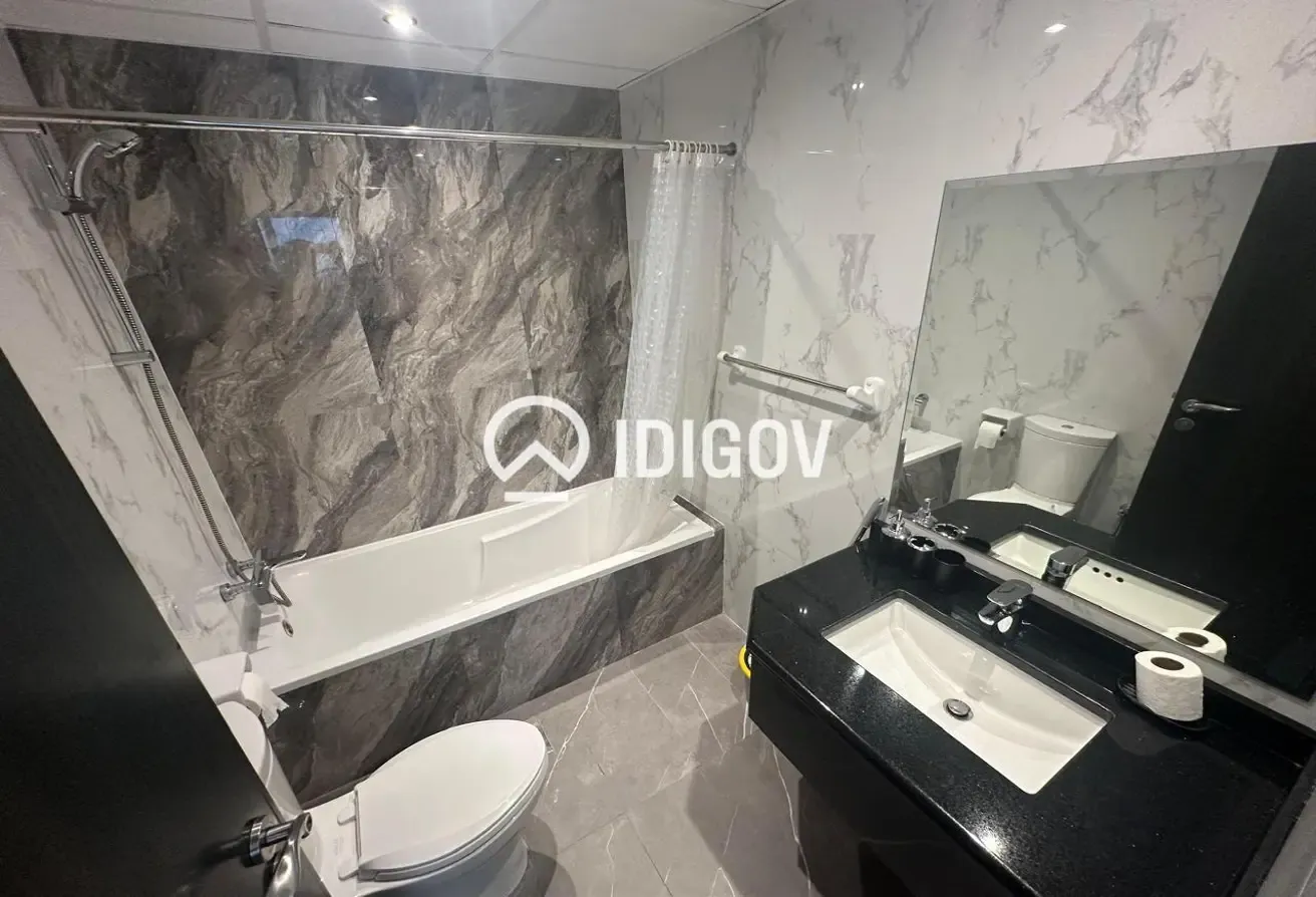 Vacant | Mid Floor | Furnished | With Balcony