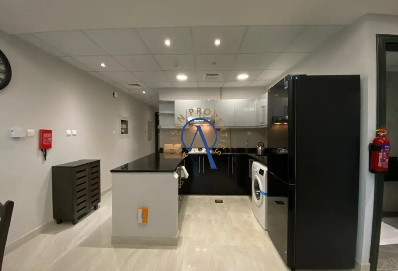 SPACIOUS LAYOUT | CANAL VIEW | READY TO MOVE IN