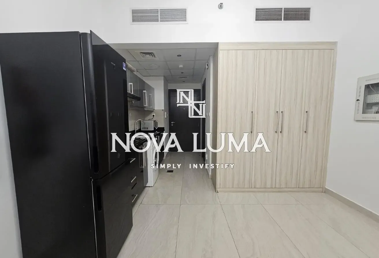 Studio with Balcony | Canal View | Elite Residence