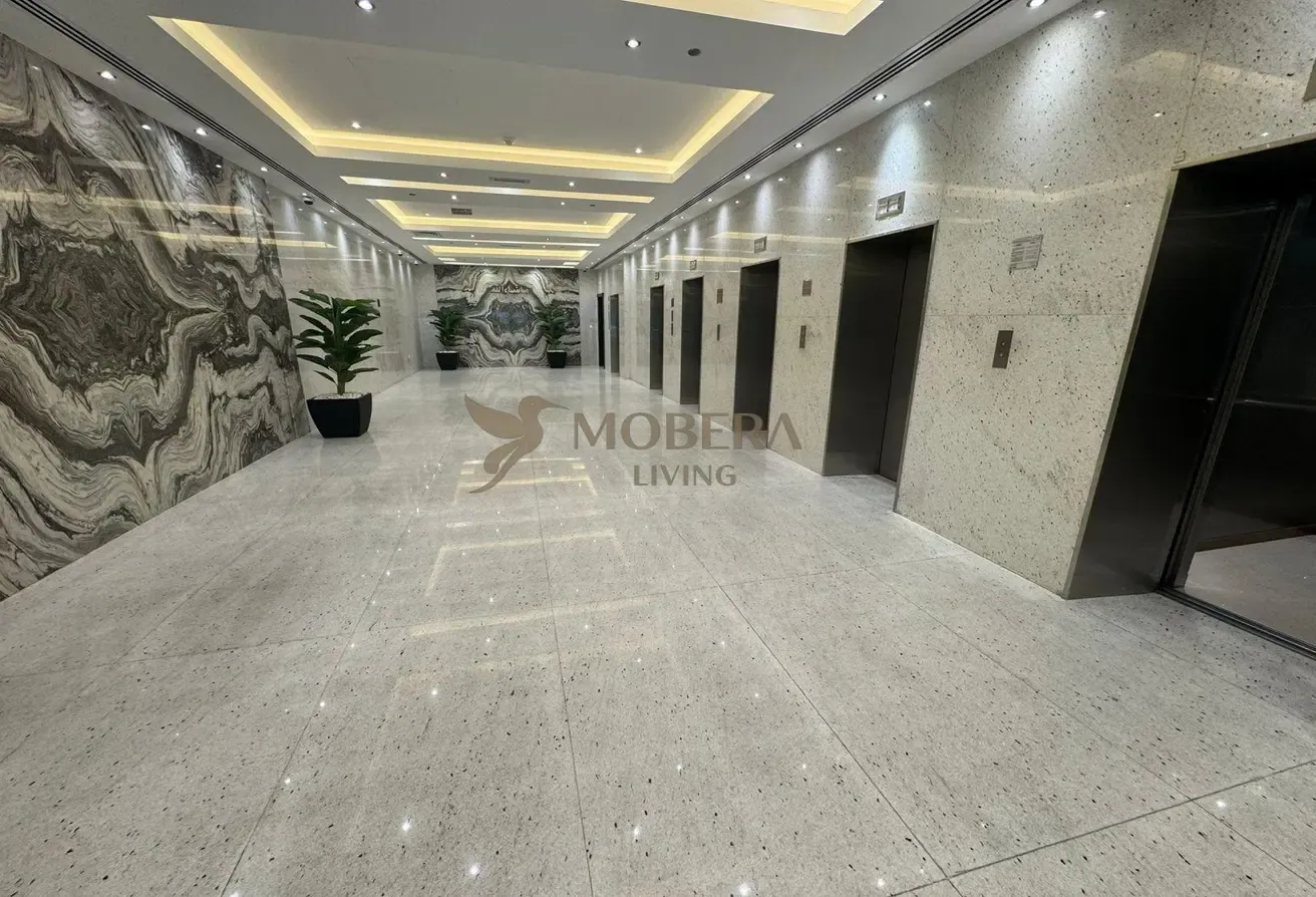STUDIO | BUSINESS BAY | LARGE BALCONY