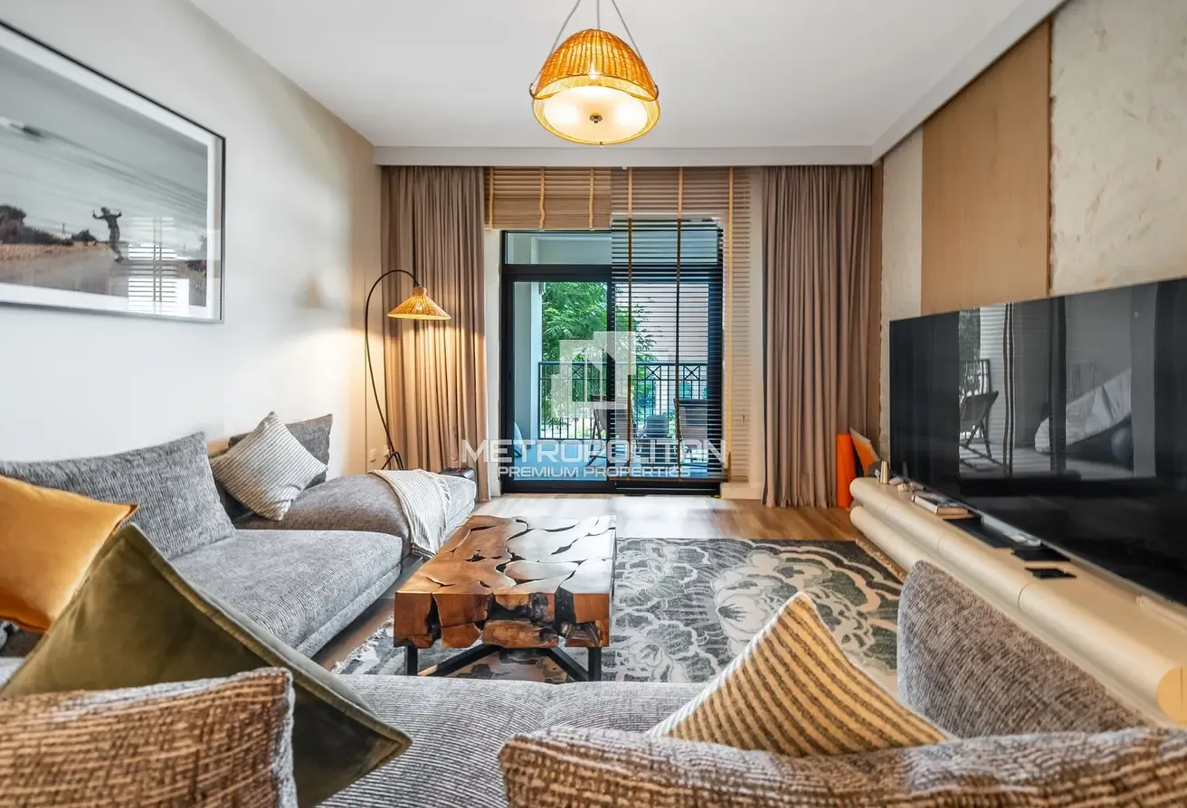 Upgraded | Fully Furnished | Available on 15/09