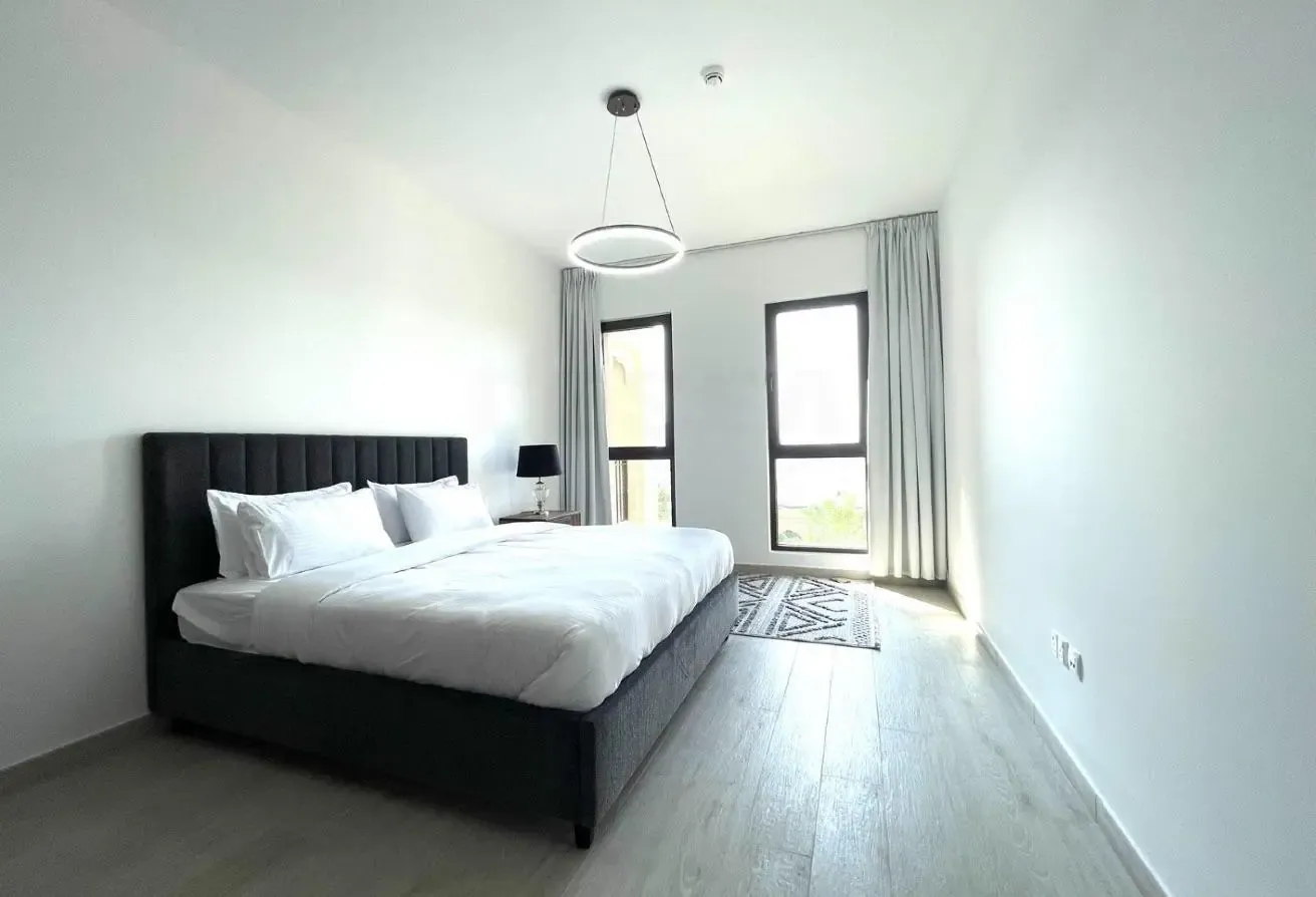 PRIME LOCATION - HUGE LAYOUT - AMAZING COMMUNITY