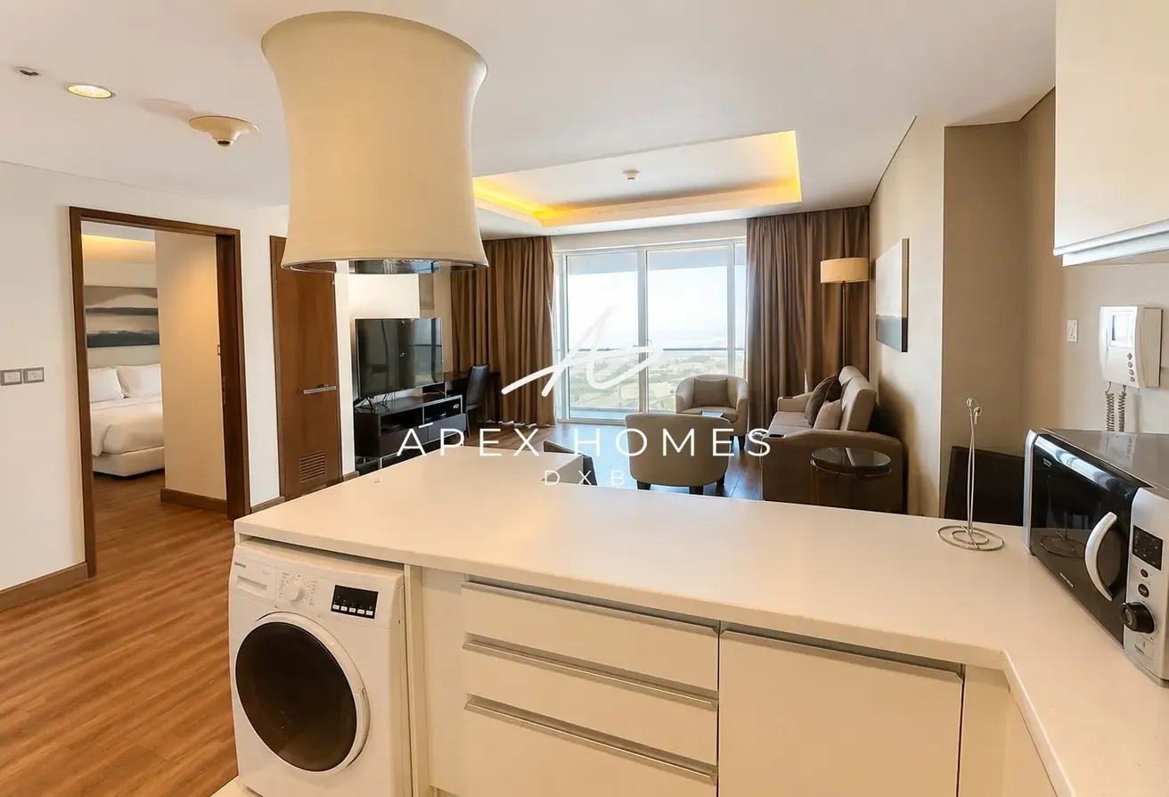Bills Included | Mall Access | High Floor