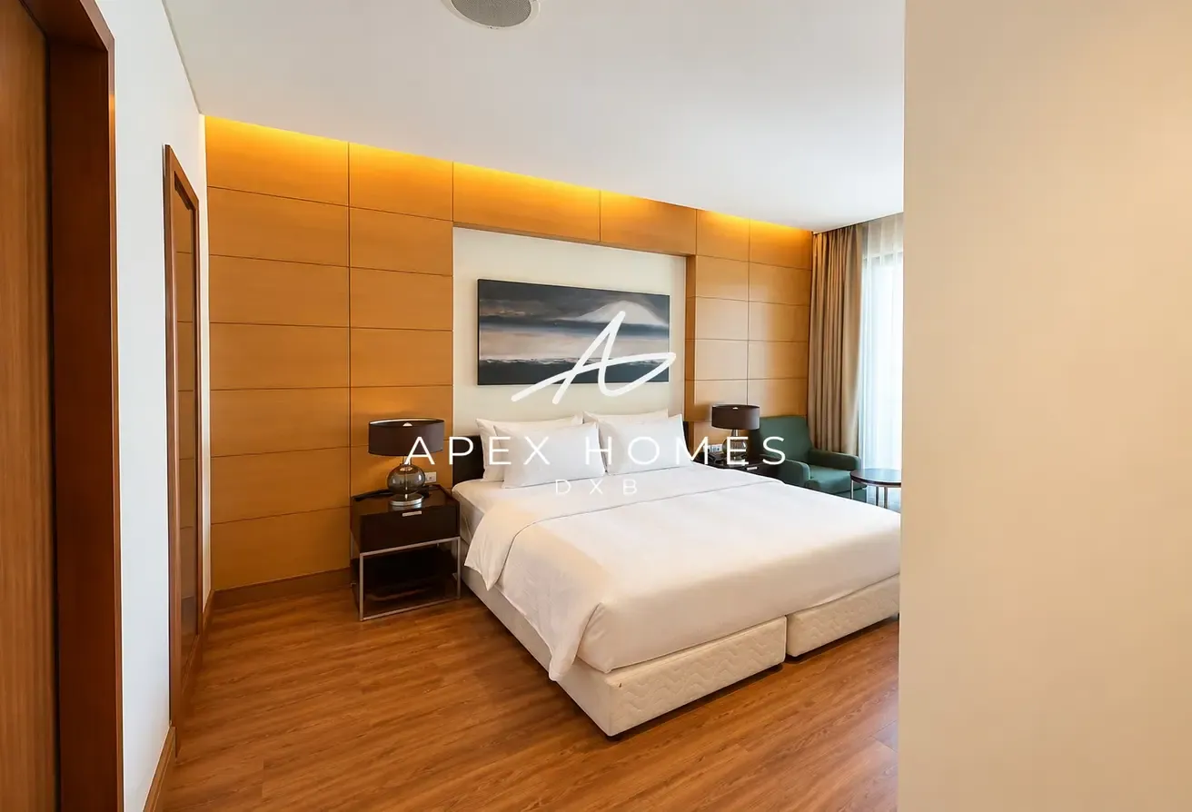 Bills Included | Mall Access | High Floor