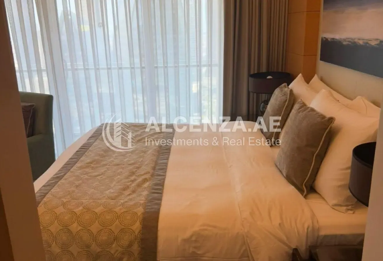 Bright Studio | High Floor | Burj Views