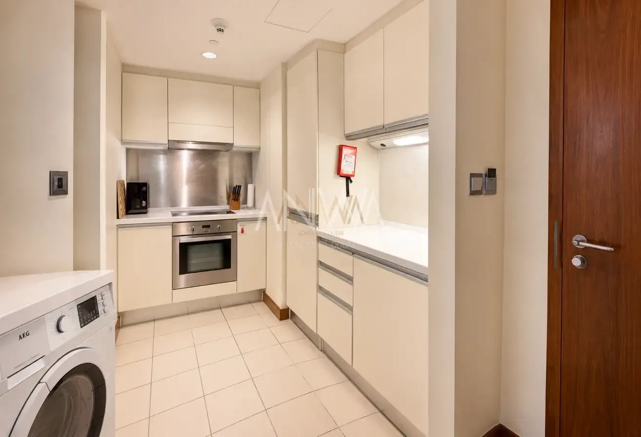 Luxury 1BR | Direct Dubai Mall | Downtown Dubai