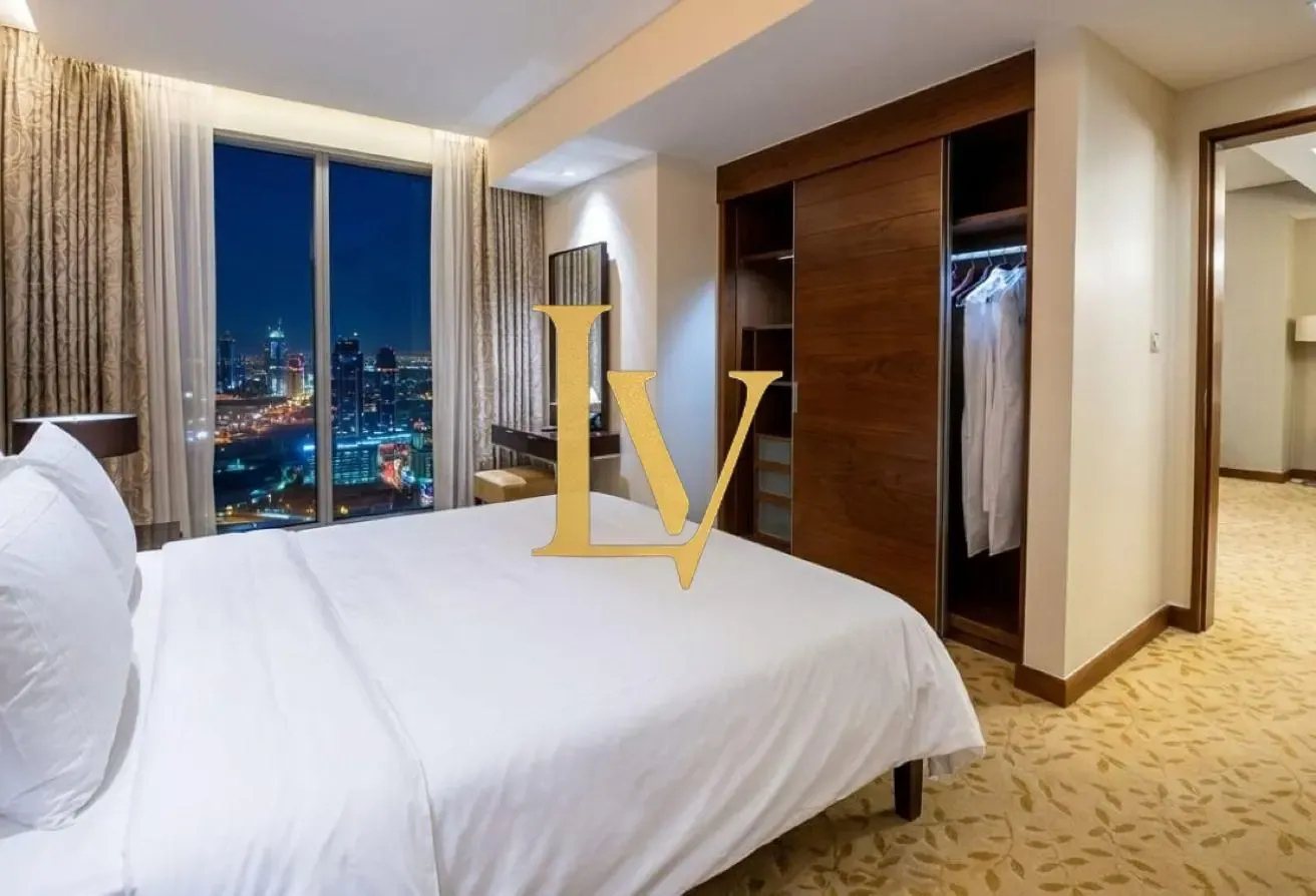 High Floor | Luxury Living | Direct Mall Access