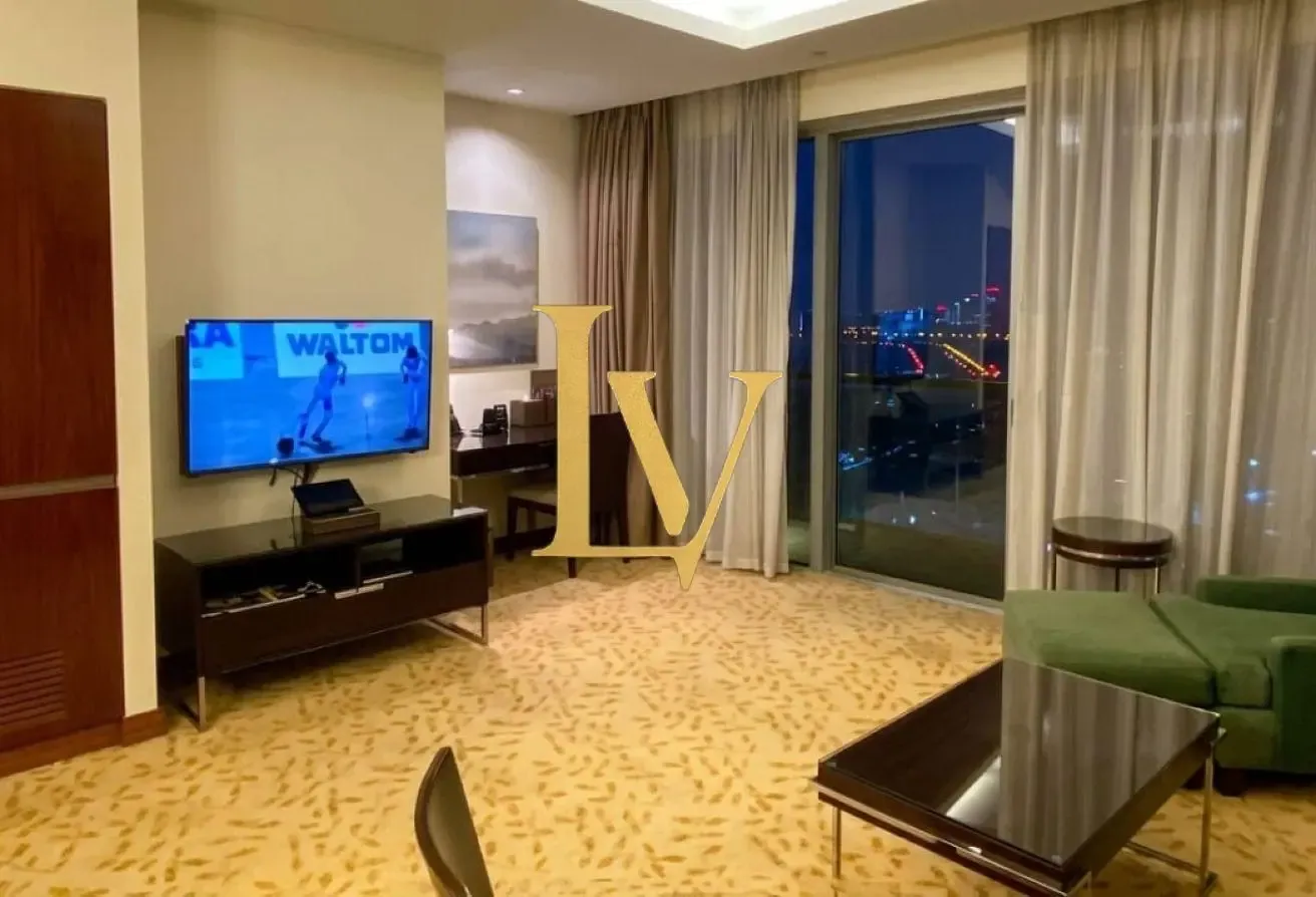 High Floor | Luxury Living | Direct Mall Access