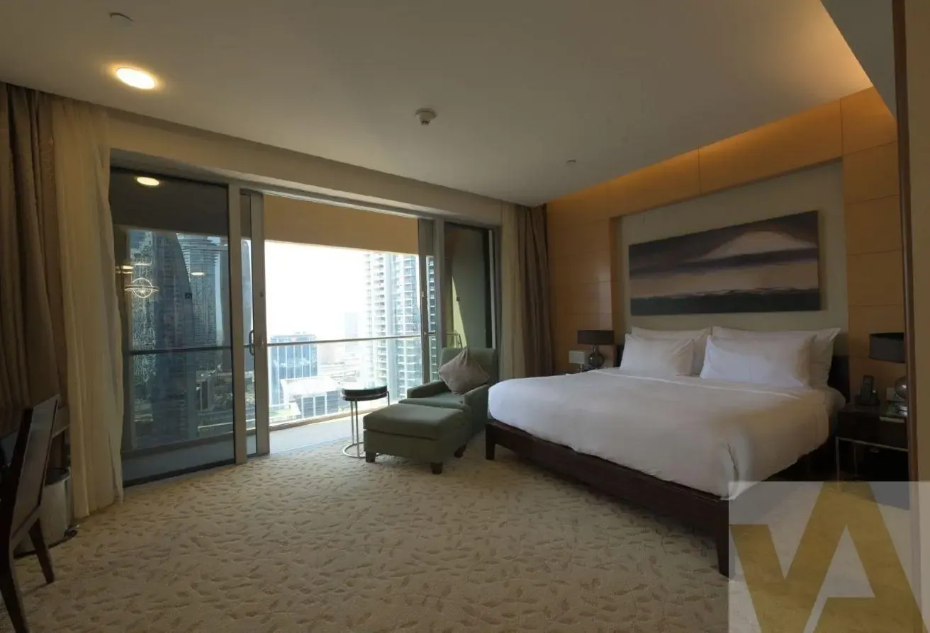 HIGH FLOOR | BURJ AND SKYLINE VIEW | VACANT