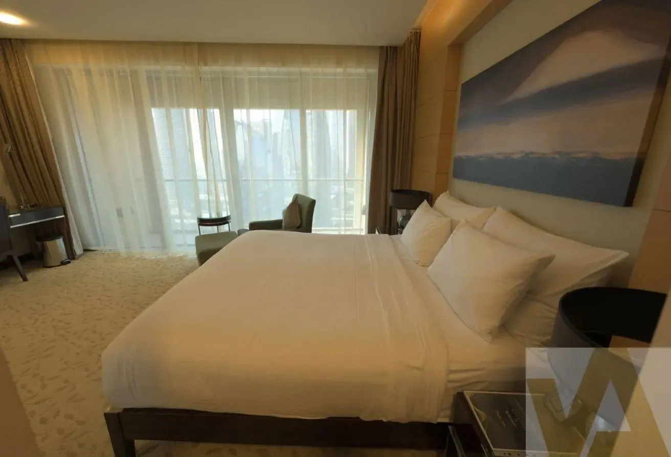 HIGH FLOOR | BURJ AND SKYLINE VIEW | VACANT