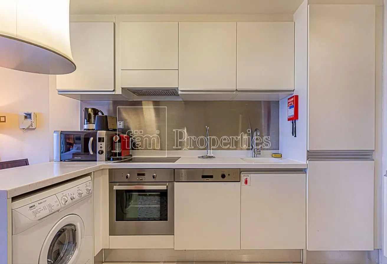 Fountain View Studio At The Lowest Price!