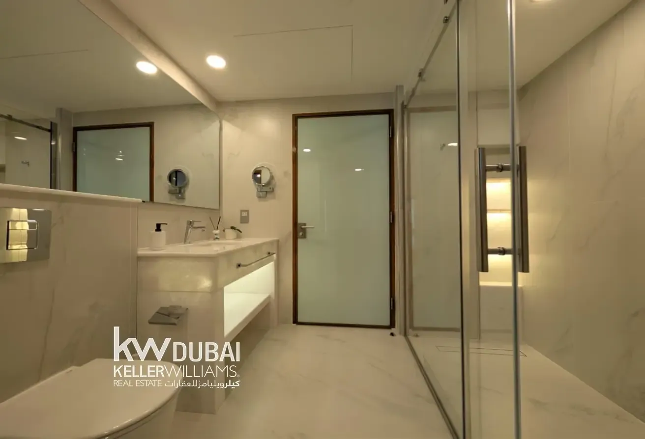Skyline View | Dubai Mall Access | Furnished