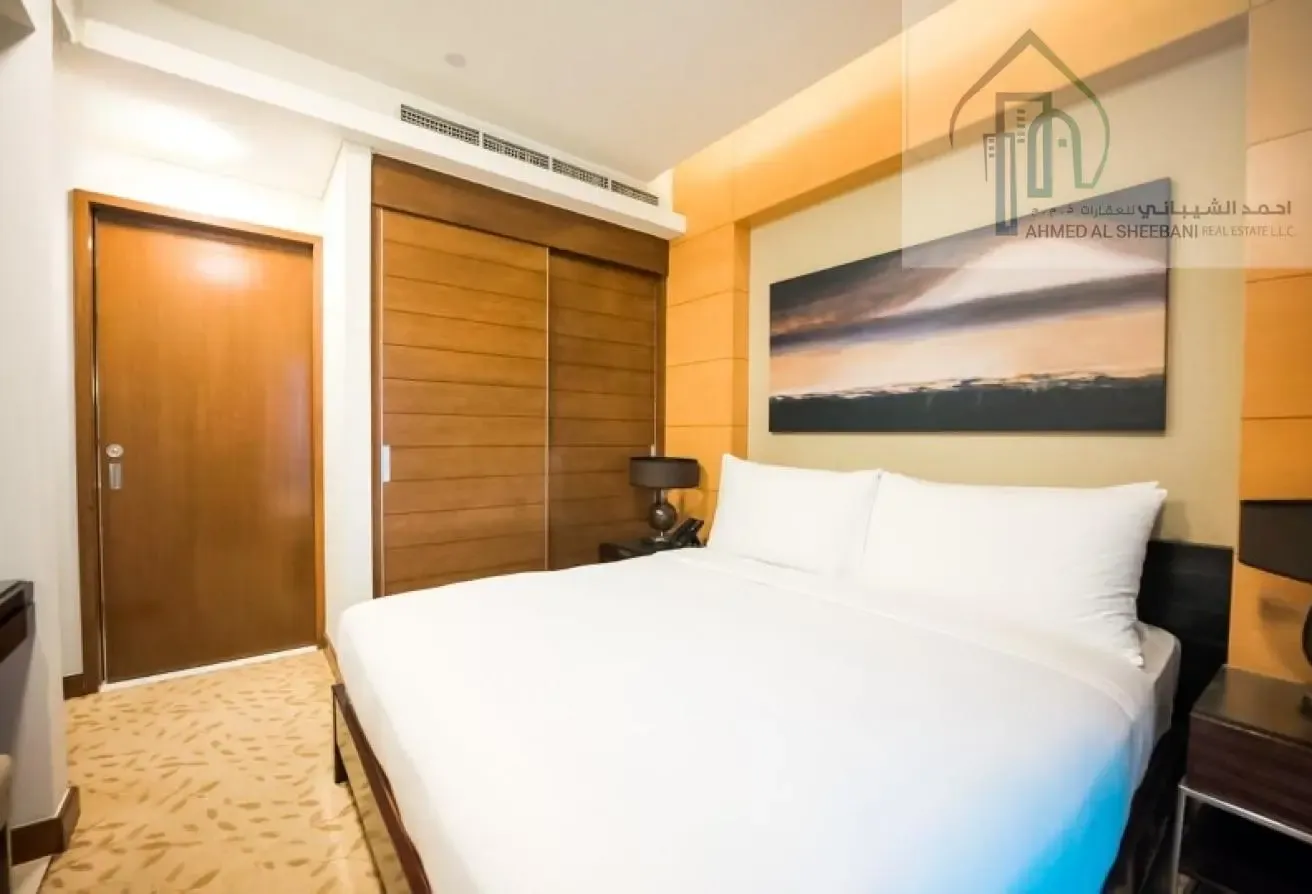 HIGH FLOOR | PRIME LOCTION | DIRECT ACCESS TO MALL