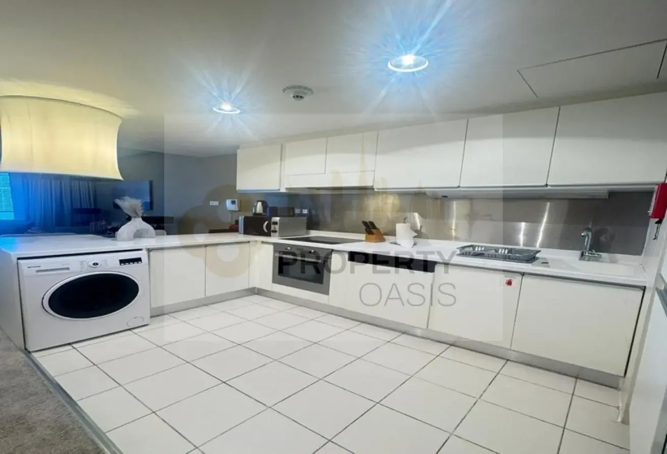 Highly-Maintained and Luxurious  Apartment